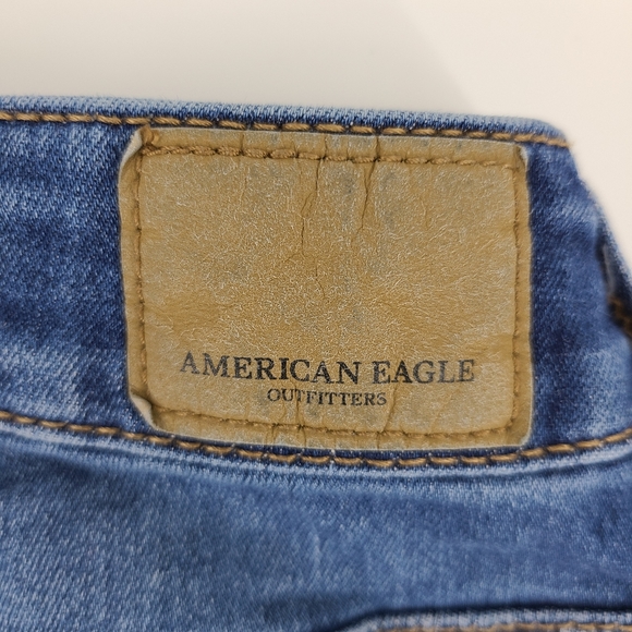 American Eagle Hi Rise Shortie Medium Wash Shorts - Picture 4 of 9